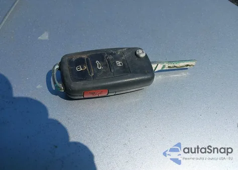 2012 Volkswagen Eos Komfort из США, поврежденный, VIN WVWBW7AH8CV001621